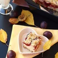 Ciasto drożdżowe ze śliwkami i kruszonką
