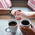 Zachowania, które mówią, że facet cię kocha, choć ci tego nie mówi