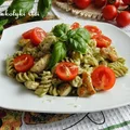Makaron z kurczakiem i bazyliowym pesto