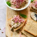 PASTA RYBNA Z TUŃCZYKIEM I SARDYNKAMI NA KANAPKI