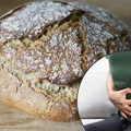 Lubisz chleb razowy? Sprawdź, kiedy może szkodzić Twojemu zdrowiu