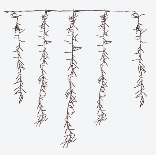 Zdjęcie Te lampki z Action za 42 zł zrobią magię w ogrodzie i w domu! Efekt kaskady zachwyca, a miniutnik  jest mega praktyczny #2