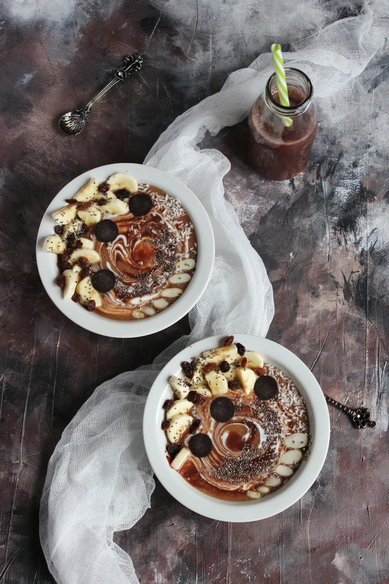 Smoothie bowl z bananów i soku