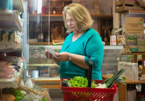 Nowa minimalna emerytura i podwyżka 150 zł co roku?! Prezydent podpisał ustawę - seniorzy będą zadowoleni