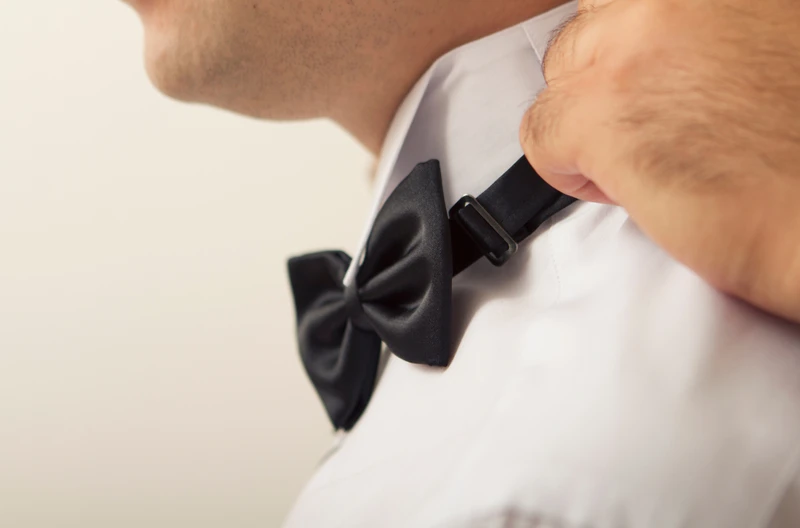 Dzień Muszki: Elegancja i Tradycja w Jednym Małym Detalu
