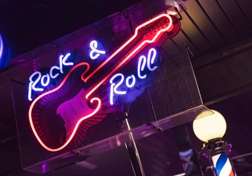 Międzynarodowy Dzień Rock and Rolla: Historia, Artyści i Wpływ na Kulturę