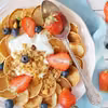 Pancakes cereal z jogurtem i granolą