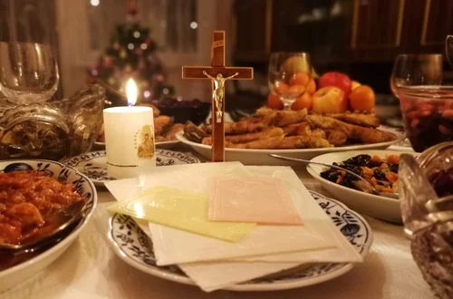 Po co naprawdę jemy 12 potraw? Każda z nich ma swoje ukryte przesłanie