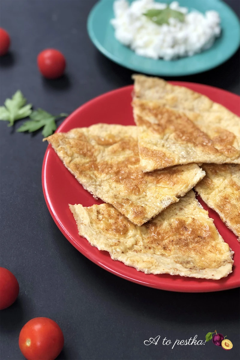 Omlet z twarożkiem – fit śniadanie na słono
