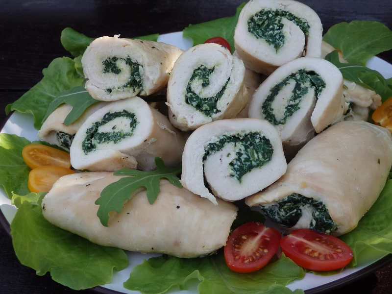 Roladki drobiowe ze szpinakiem i ricottą
