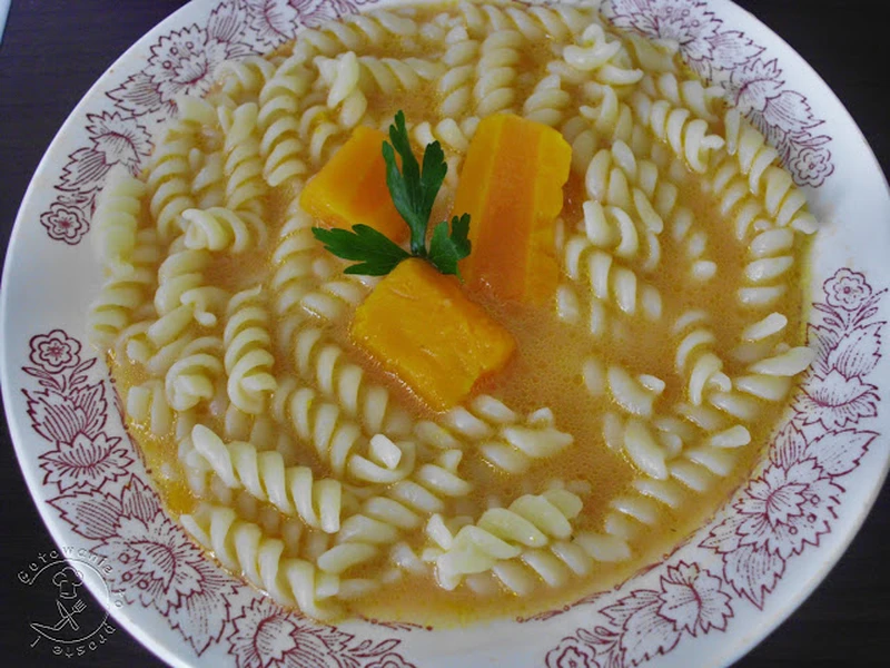 Delikatna Zupka Pomidorowa Na Rosole
