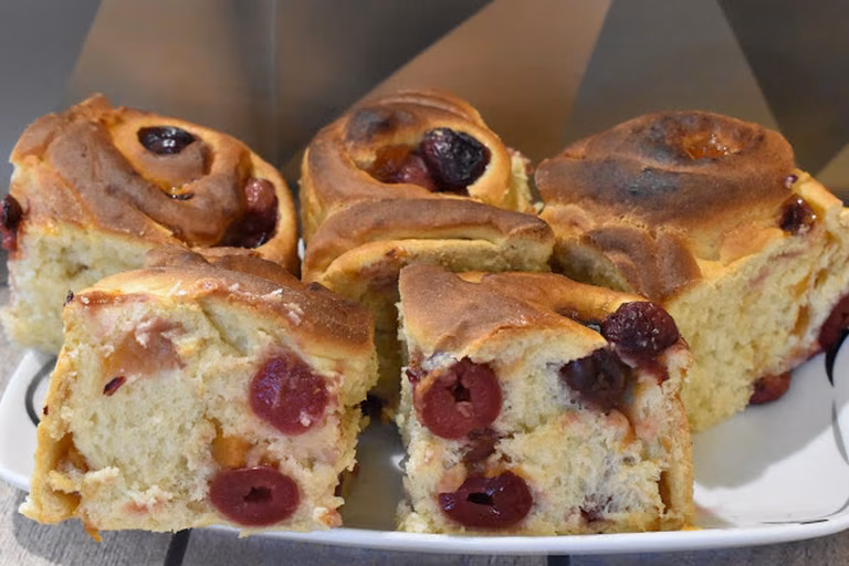 Ciasto drożdżowe z czereśniami