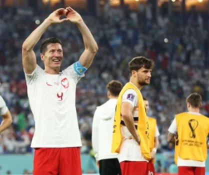 Polski piłkarz dotrzymał słowa - ogolił się na łyso po awansie na mundialu!