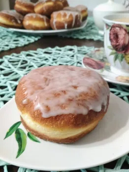 Pączki z lukrem