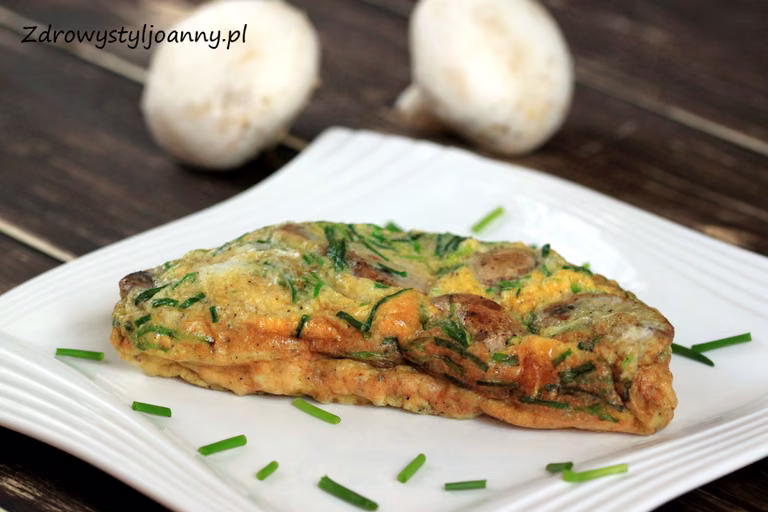 Omlet  z pieczarkami.