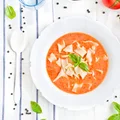 Zupa pomidorowa – klasyczna i domowa