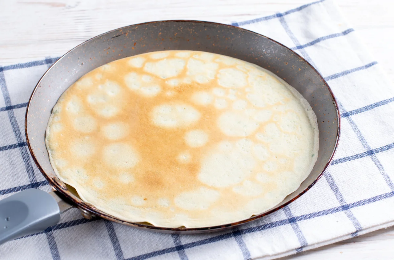 Ciasto na naleśniki do krokietów – bez mleka, bez jajek, a wychodzi idealnie!