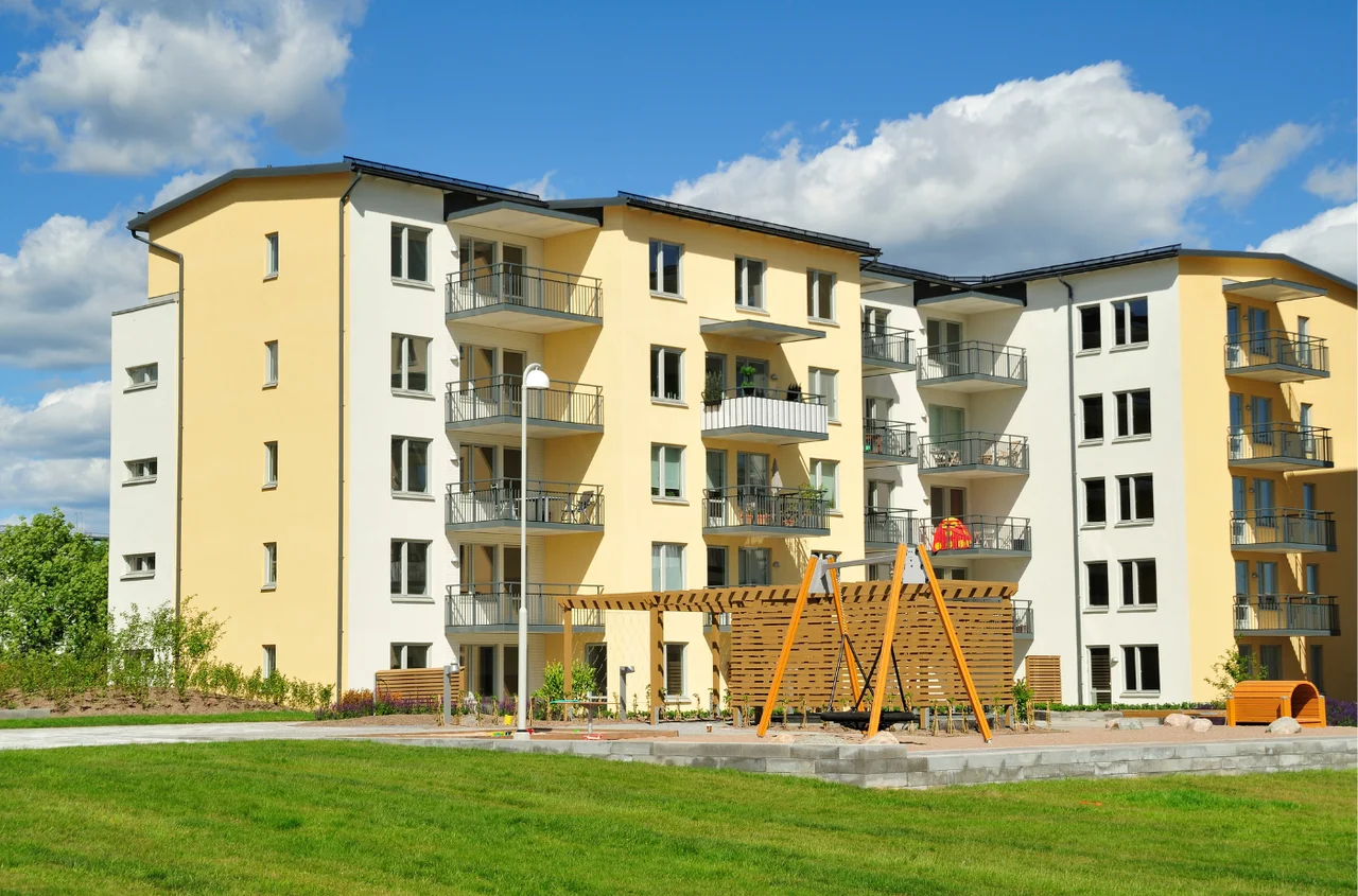 Od 900 do 1800 złotych co miesiąc na mieszkanie! Ci Polacy skorzystają ze świadczenia i zwrotu kosztów dojazdu