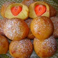Pączki z truskawkami