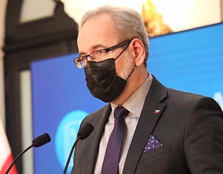 Niedzielski o kolejnych zmianach w obostrzeniach! Co z maseczkami i niezaszczepionymi?
