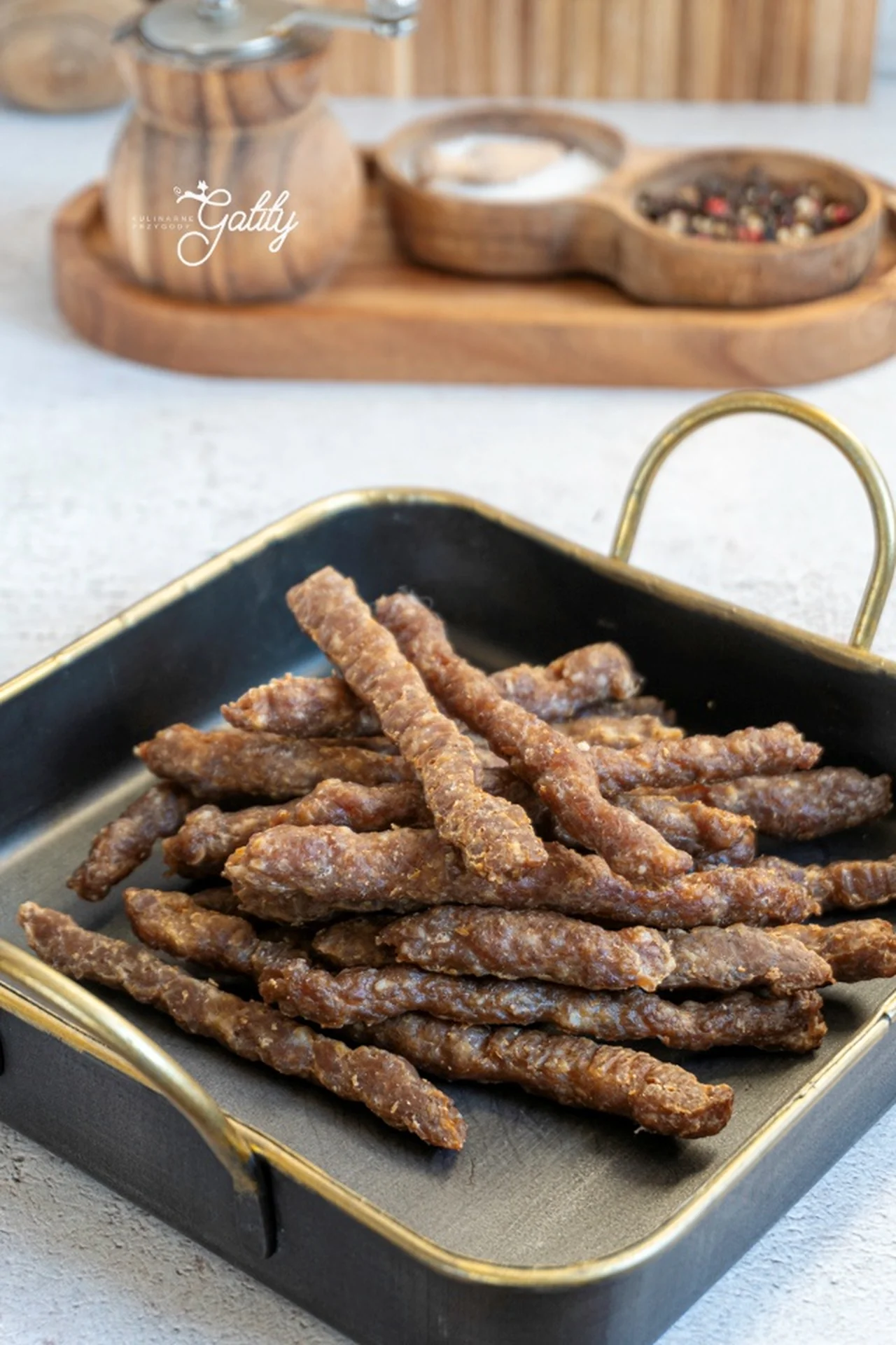 Kabanosy wieprzowe z piekarnika