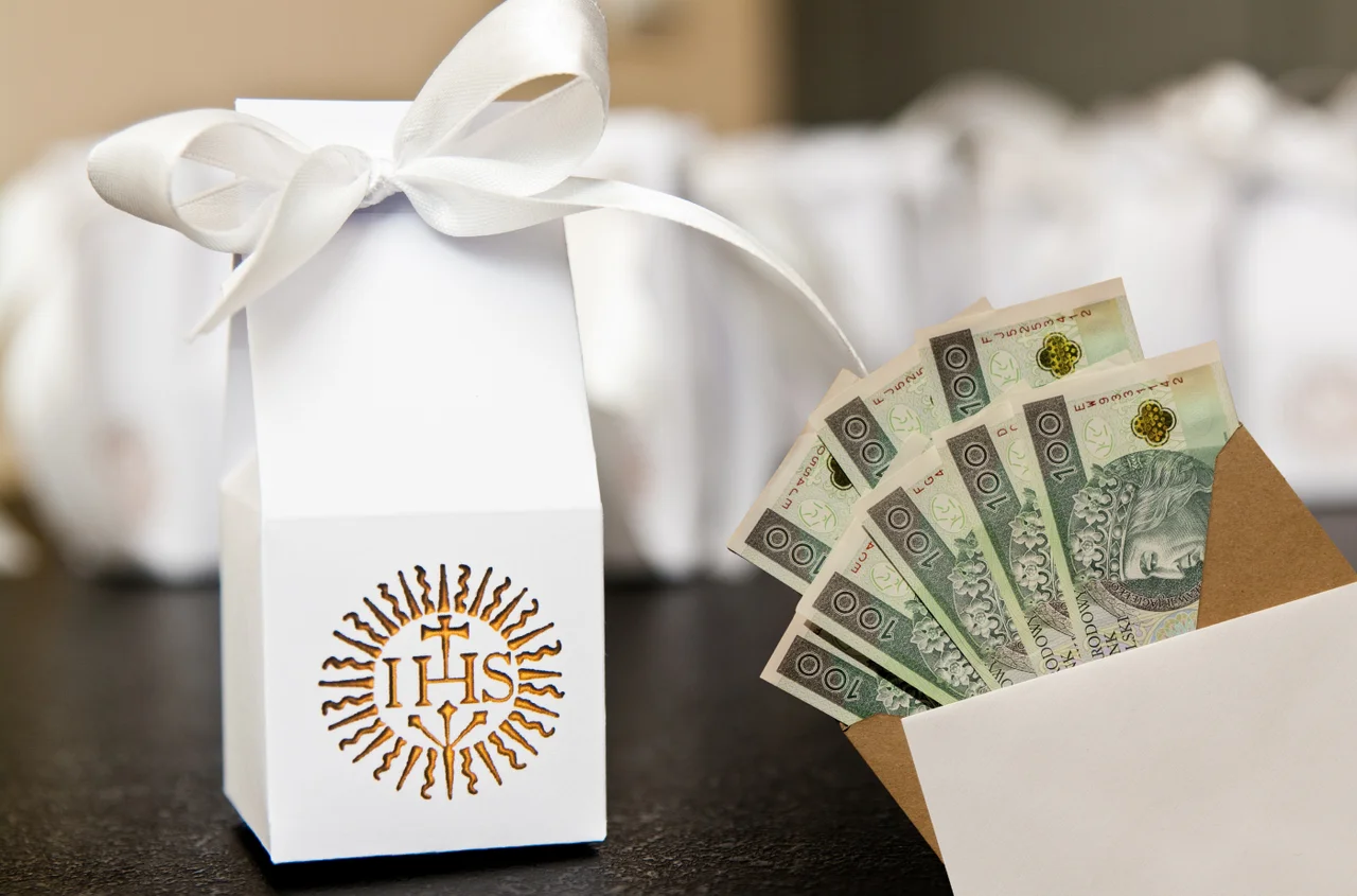 "Podatek od kopert" z Komunii dziecka? Nowe limity 2026 - Rodzice muszą uważać też na tytuł przelewu