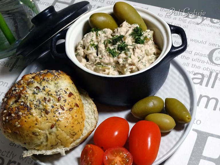Pasta z tuńczyka i oliwek