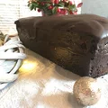 Świąteczny piernik przekładany powidłami śliwkowymi