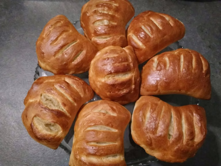 Drożdżówki z budyniem bananowym