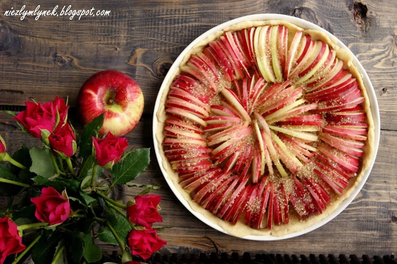Tarta bardzo jabłkowa