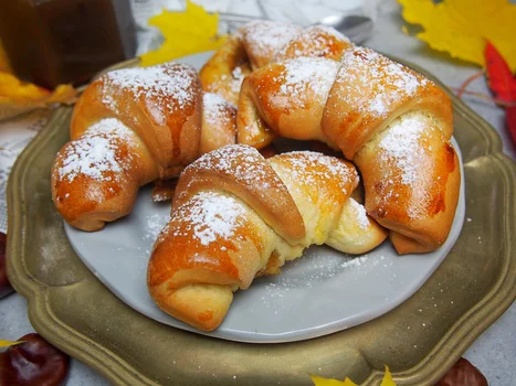 Rogaliki drożdżowe