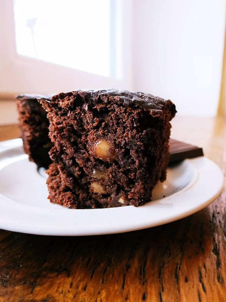 Brownie z czerwonej fasoli z orzechami- 90kcal na porcję!
