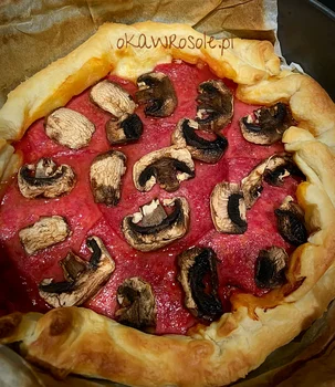 Szybka pizza na francuskim cieście