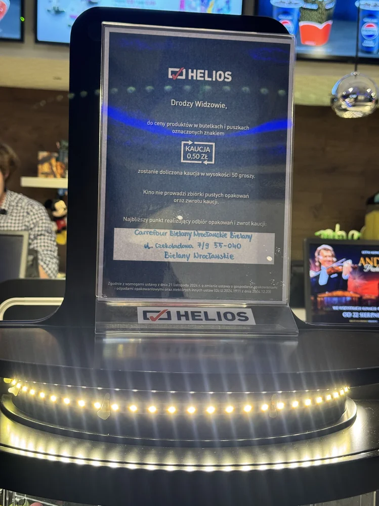 Zdjęcie Kaucja za napój nie tylko w sklepie! Teraz zapłacisz ją również w tym kinie, ale nie zwrócisz tam opakowania i nie otrzymasz zwrotu #1