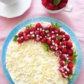 Sernik na zimno z białą czekoladą i malinami