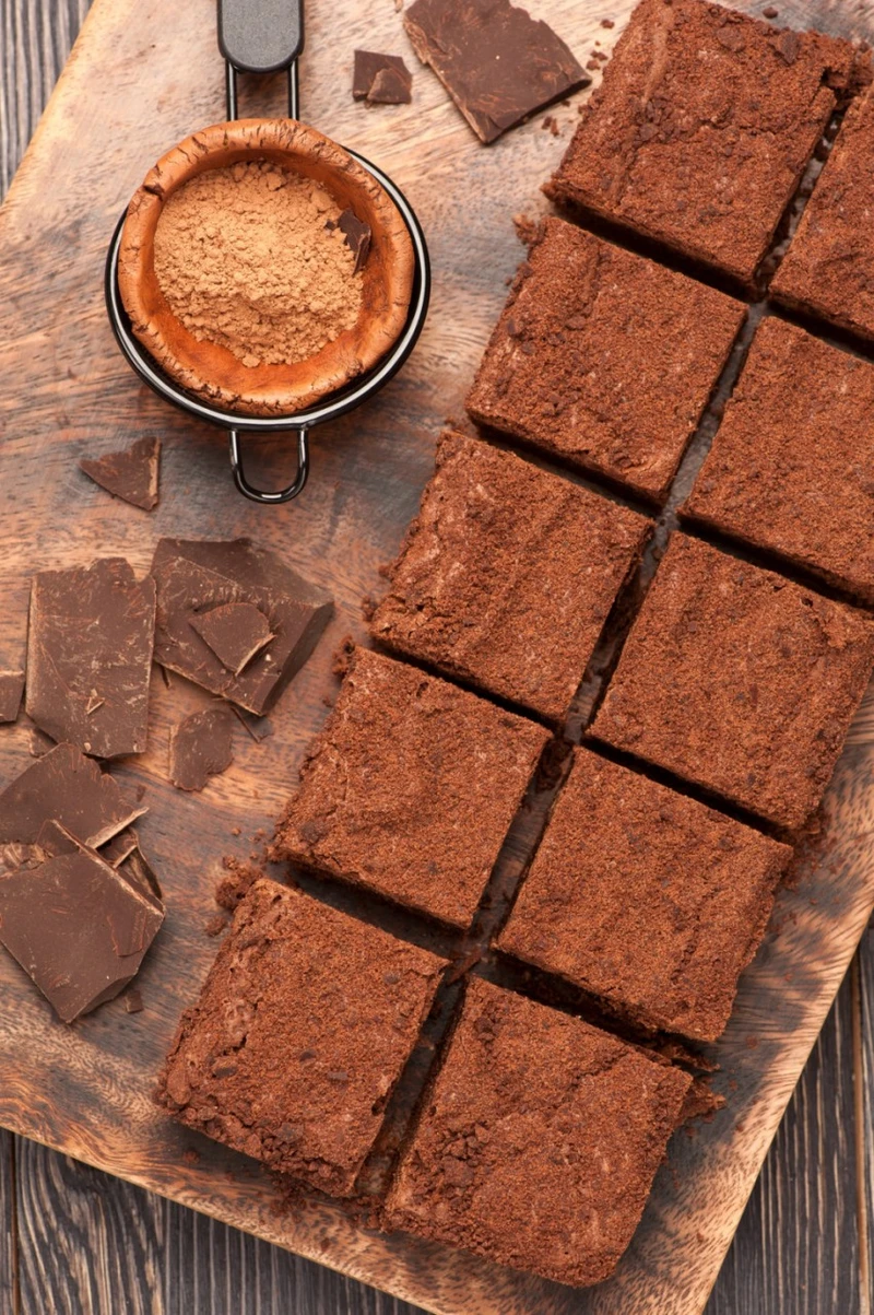 NISKOKALORYCZNE CZEKOLADOWE BROWNIE ZE STEWIĄ