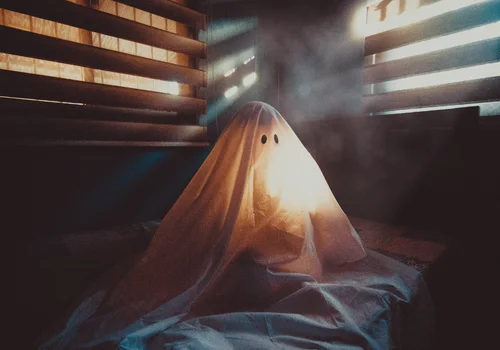 Czy duchy istnieją? Jak wykryć ich obecność  w domu?