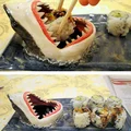 Super talerz z miseczką na sos do sushi