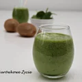 Antystresowy koktajl ze szpinakiem, kiwi i bananem