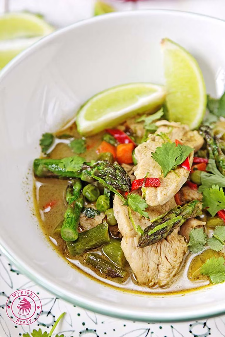 Zielone curry ze szparagami