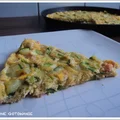 Omlet z wędzonym łososiem i cukinią