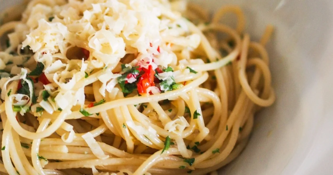 Makaron spaghetti aglio olio