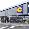 Lidl i Biedronka rozpoczęli przenoszenie pracowników. Nie wszystkim się to podoba
