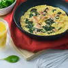 Omlet z boczkiem i szpinakiem