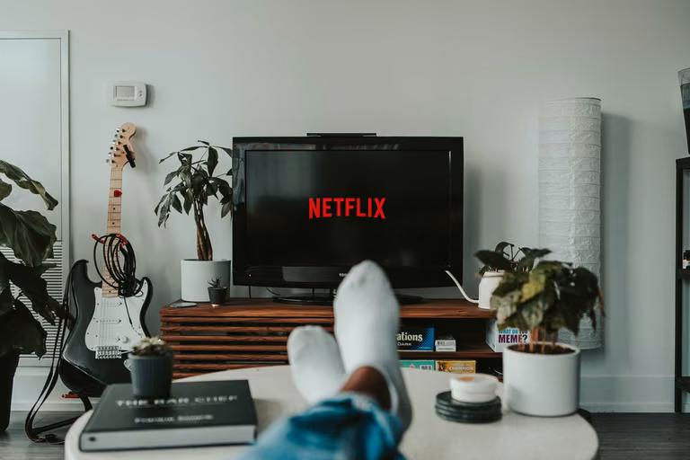Netflix uruchamia kanał telewizyjny! Czy wygryzie popularne stacje?