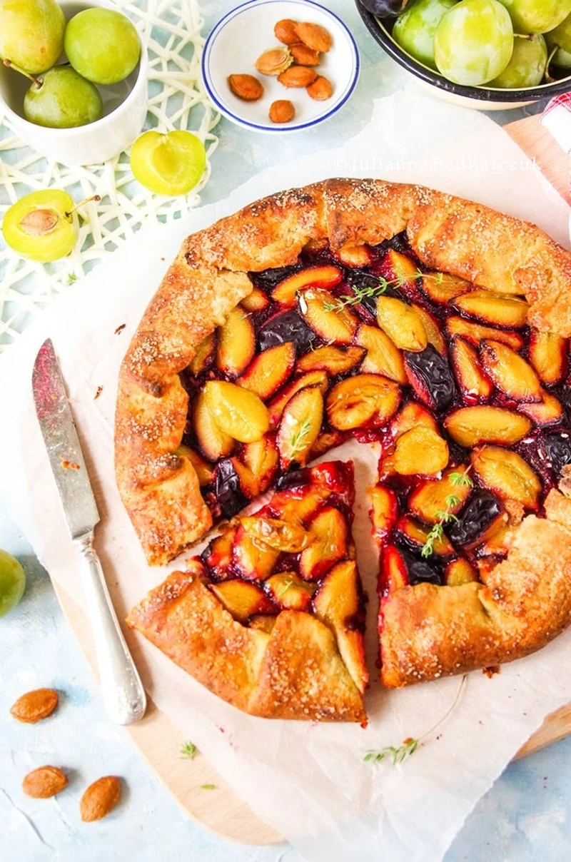 Galette ze śliwkami