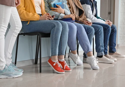 Nowy wzór NFZ zakończy kolejki do lekarzy? Koniec fikcyjnych terminów od 2026!