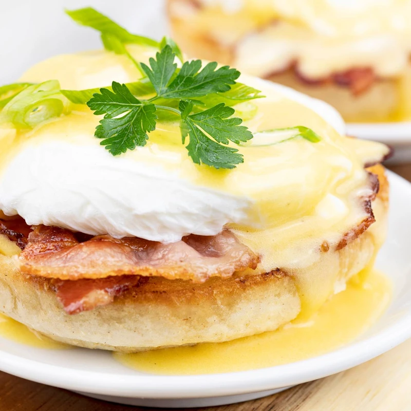 Jajka po benedyktyńsku