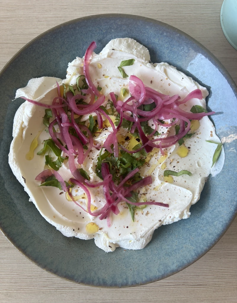 Labneh - Domowy ser z jogutów greckich!