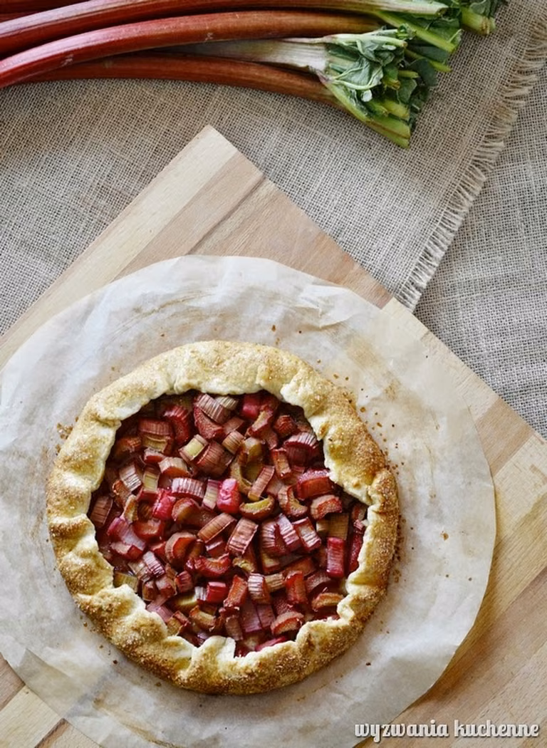 Rustykalna tarta z rabarbarem